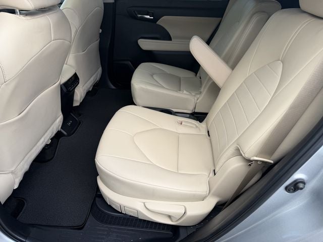 2024 Toyota Highlander Hybrid XLE