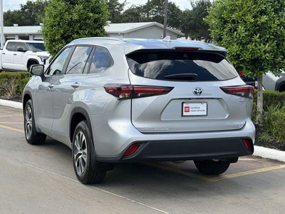 2024 Toyota Highlander Hybrid XLE