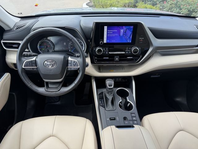 2024 Toyota Highlander Hybrid XLE