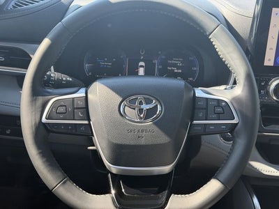 2023 Toyota HIGHLANDER Limited