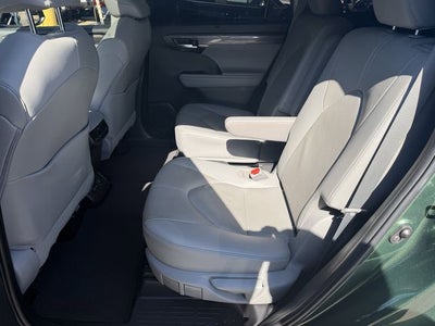 2023 Toyota HIGHLANDER Limited