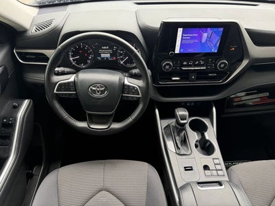 2025 Toyota HIGHLANDER LE