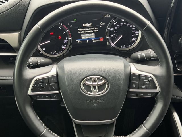 2025 Toyota HIGHLANDER LE