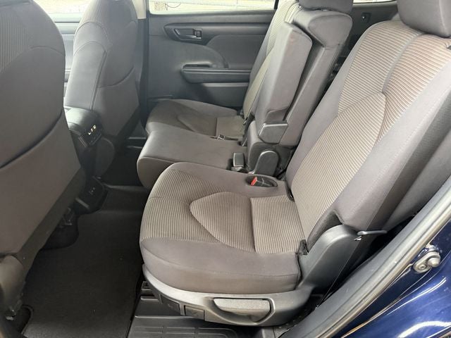 2025 Toyota HIGHLANDER LE