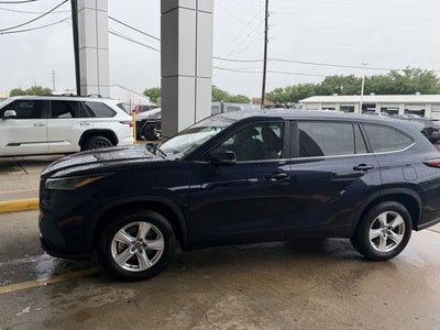 2025 Toyota HIGHLANDER LE