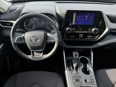 2025 Toyota HIGHLANDER LE