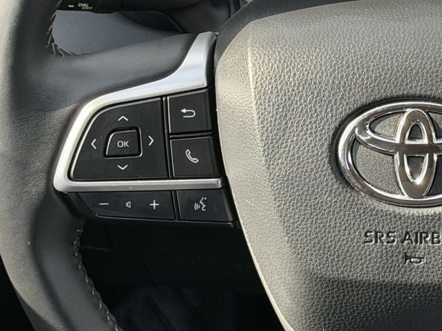 2025 Toyota HIGHLANDER LE