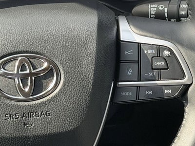 2025 Toyota HIGHLANDER LE