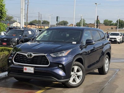 2025 Toyota HIGHLANDER LE