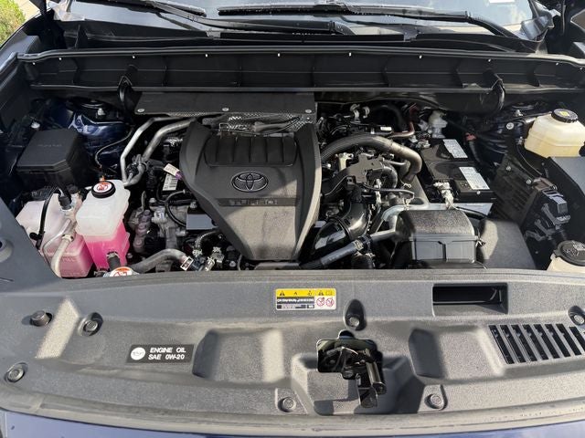 2025 Toyota HIGHLANDER LE