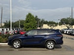 2025 Toyota HIGHLANDER LE