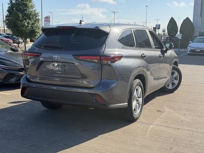 2025 Toyota HIGHLANDER LE