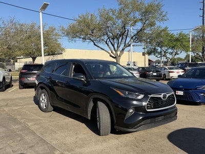 2024 Toyota HIGHLANDER LE