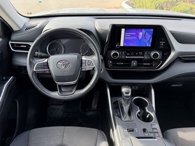 2024 Toyota HIGHLANDER LE