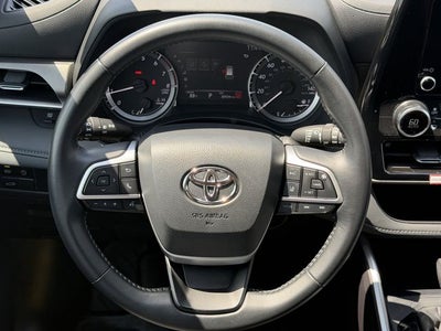 2025 Toyota HIGHLANDER LE