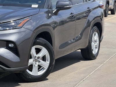 2025 Toyota HIGHLANDER LE
