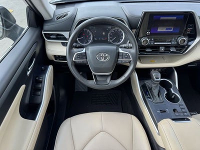 2024 Toyota HIGHLANDER XLE