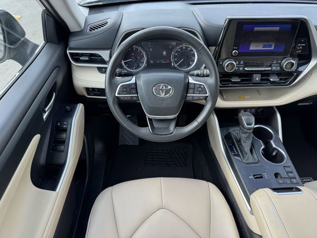 2024 Toyota HIGHLANDER XLE