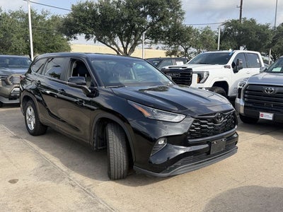 2024 Toyota Highlander LE