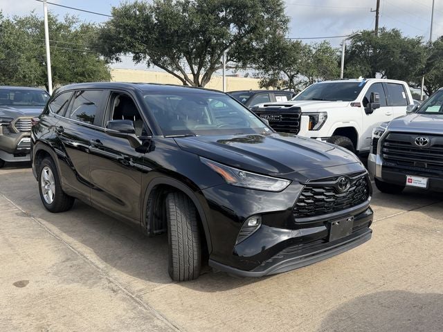 2024 Toyota Highlander LE