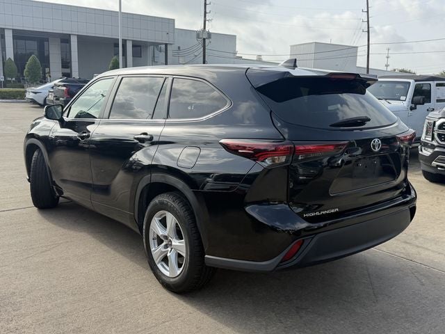 2024 Toyota Highlander LE