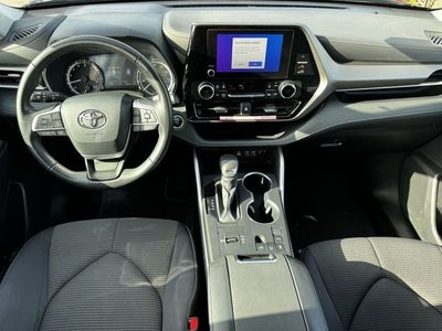2025 Toyota Highlander LE