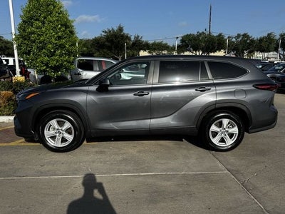 2025 Toyota Highlander LE