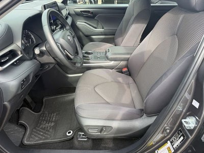 2025 Toyota HIGHLANDER LE