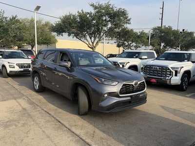 2023 Toyota HIGHLANDER LE