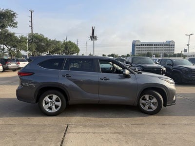 2023 Toyota HIGHLANDER LE