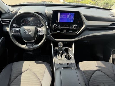2024 Toyota HIGHLANDER LE