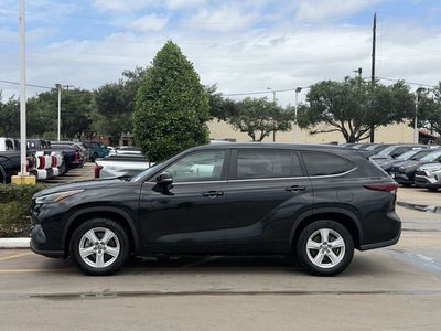 2024 Toyota Highlander LE
