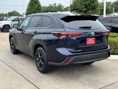 2025 Toyota HIGHLANDER LE