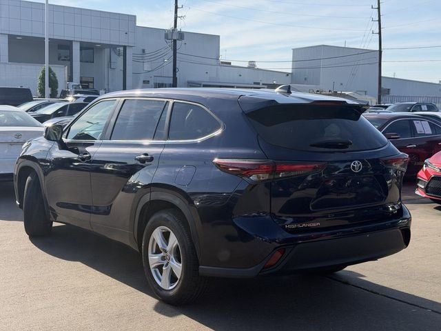 2025 Toyota HIGHLANDER LE