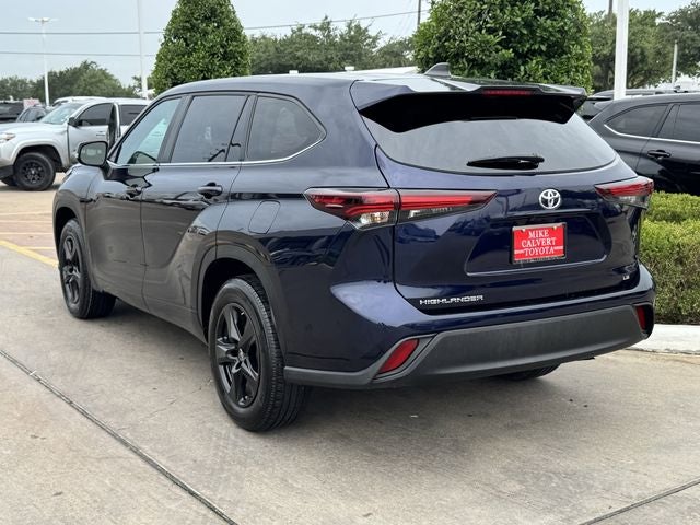 2025 Toyota HIGHLANDER LE