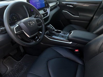 2025 Toyota Highlander Limited