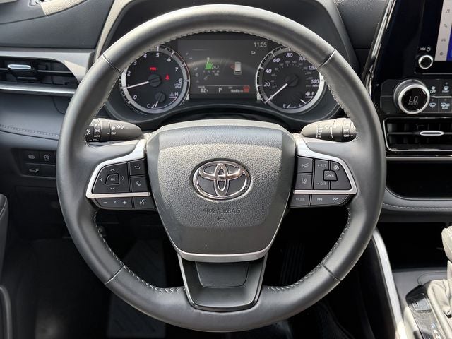 2025 Toyota HIGHLANDER LE
