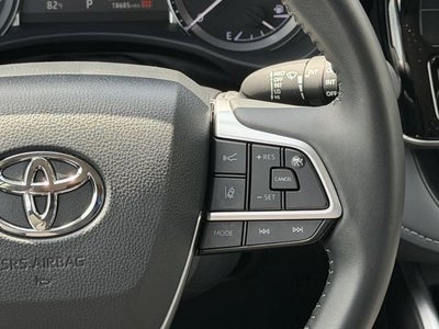 2025 Toyota HIGHLANDER LE