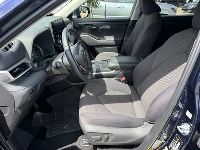 2025 Toyota HIGHLANDER LE