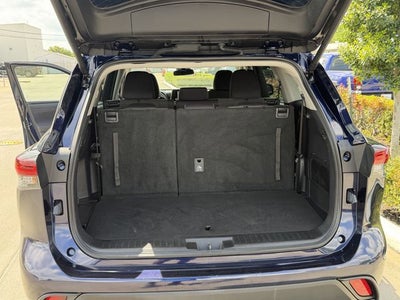 2025 Toyota HIGHLANDER LE