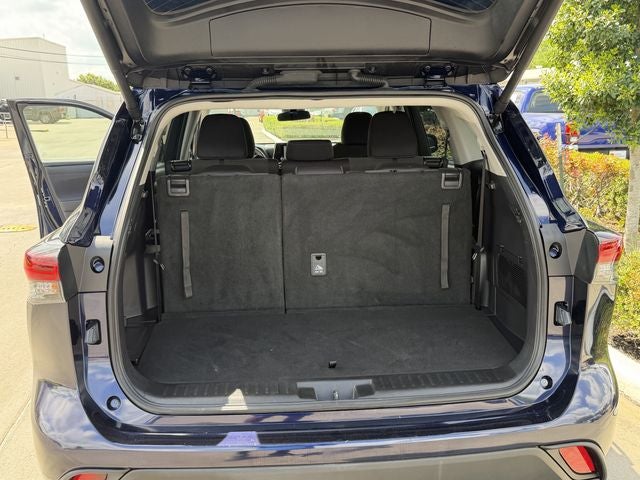 2025 Toyota HIGHLANDER LE