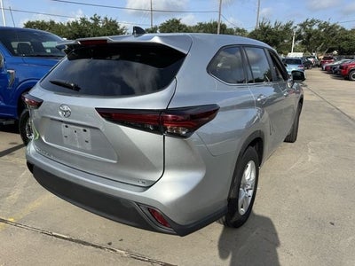 2025 Toyota Highlander LE