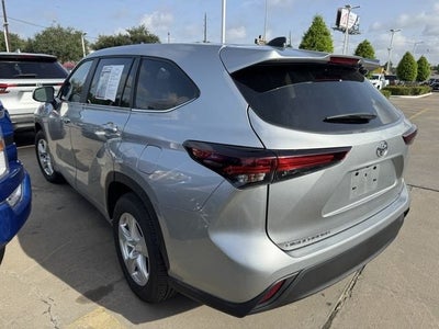 2025 Toyota Highlander LE