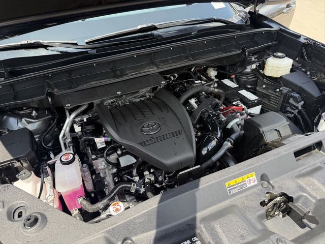 2025 Toyota Highlander LE