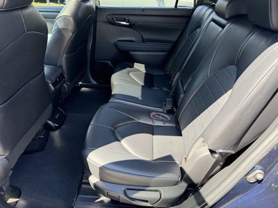 2023 Toyota HIGHLANDER XLE