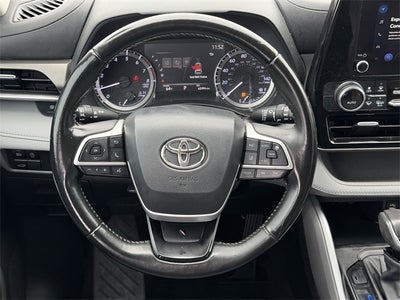 2023 Toyota HIGHLANDER LE