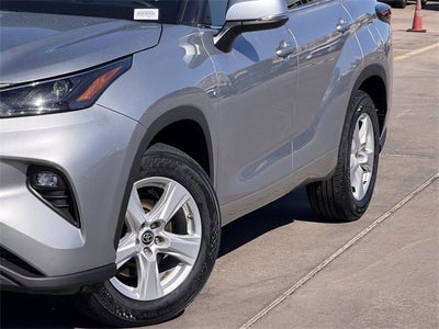 2025 Toyota HIGHLANDER LE