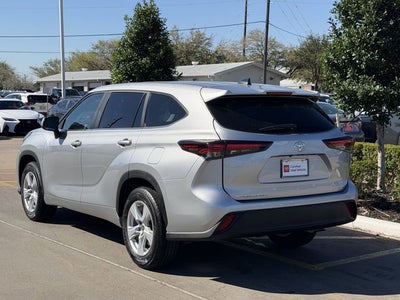 2025 Toyota HIGHLANDER LE