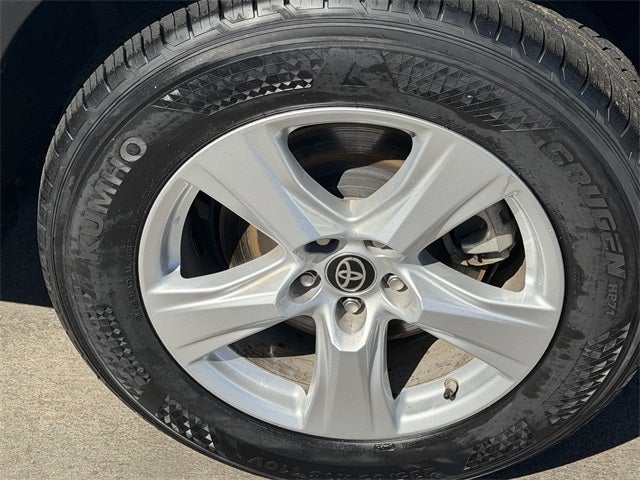 2025 Toyota HIGHLANDER LE