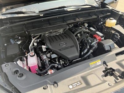 2025 Toyota Highlander LE